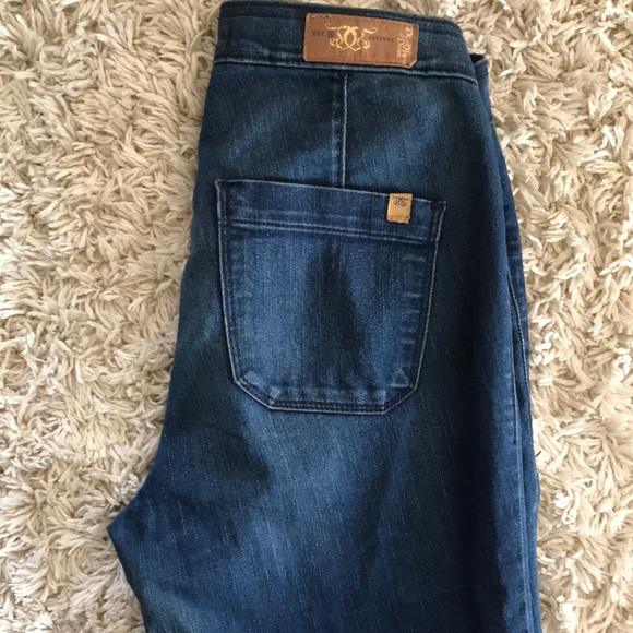 High Rise Crop Jegging - Picture 3 of 3